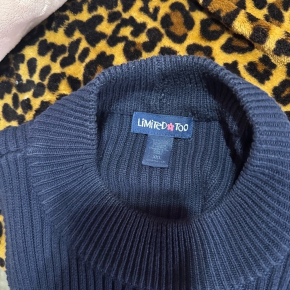 Y2K Sleeveless Sweater - Picture 5 of 5